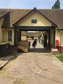 La cour Guy Guiot.