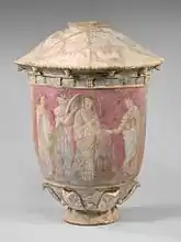 Mariée et servantes. Vase funéraire. Centuripe IIIe – IIe&nbsp;siècle. H. 39 cm. Décor polychrome peint après cuisson. Met