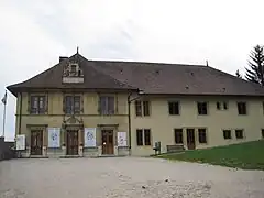 Château Pertusier (XVIe&nbsp;siècle) et musée de l'horlogerie de Morteau.