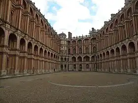 La cour intérieure du château.