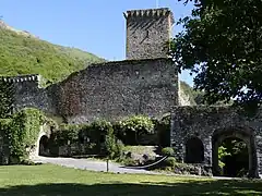 Château de Beaucens - Donjon des aigles en 2013.