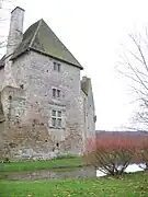 La tour barlongue.