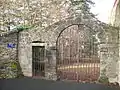 Une entrée du château