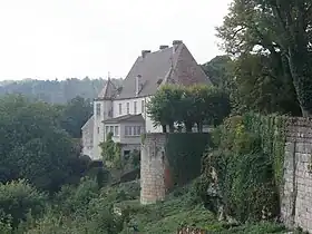 Façade est et remparts médiévaux