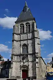 L'entrée de l'église, en 2010.