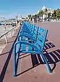 Chaise Bleue de Wilmotte sur la promenade des Anglais à Nice.