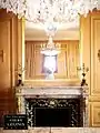 Dorure des boiseries d'un appartement du XIXe&nbsp;siècle Paris
