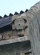 Visage sculptée.