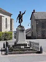 Le monument aux morts.