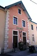 Ecole.