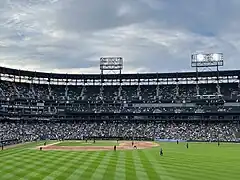 Les tribunes.
