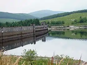 Image illustrative de l’article Clatteringshaws Loch