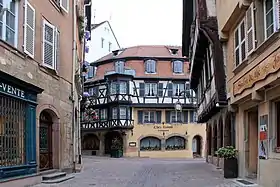 Maison zum Oesterreich (XVIe) aux no&nbsp;23 et 25&nbsp;Inscrit MH (1929)