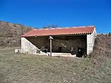 Source captée à la combe du Pommier à 5&nbsp;km du centre du Revest-du-Bion