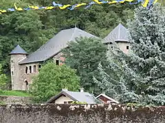 Château rouge de Conflans XVe&nbsp;siècle.