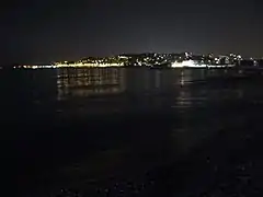 Depuis les plages du Prado de nuit.