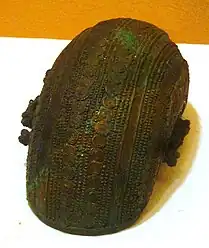 Bol en bronze d'Igbo-Ukwy du IXe&nbsp;siècle.