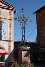 Croix de mission en fer du XVIIIe&nbsp;siècle