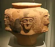 Vase-buste gallo-romain.