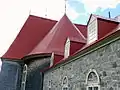 Détail de la toiture en tôle