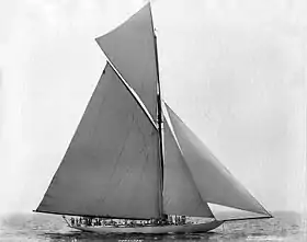 illustration de Defender (yacht)