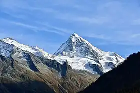 Vue de la dent Blanche depuis les hauteurs des Haudères.