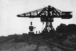 Dépôt des scories dans un crassier, vallée de la Meuse.