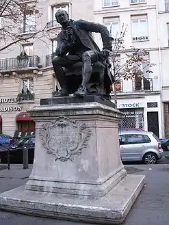 Monument à Denis Diderot (1886), Paris, boulevard Saint-Germain.