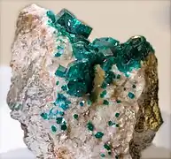 Dioptase - Tsumeb, Otjikoto Namibie (10 × 8 cm ; XX2,2cm)