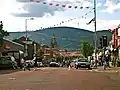 Vue de Shankill Road en direction de la banlieue