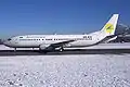 Boeing 737-400 de Dniproavia avec l'ancien logo (2008)