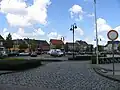 Une place du village