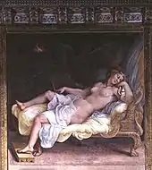 Fresque représentant une femme endormie nue, étendue sur un lit à pieds. Dans le fond et l'ombre, un démon ailé la domine et semble lui enfoncer une lance dans les parties génitales à travers le voile qui les cache pudiquement.
