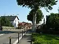 Le village traversé par le bras de la Bruche.