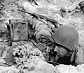 Soldat au téléphone de campagne EE-8