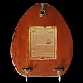 « Planchette » vue du dessous pour la psychographie indirecte, datant de 1860.