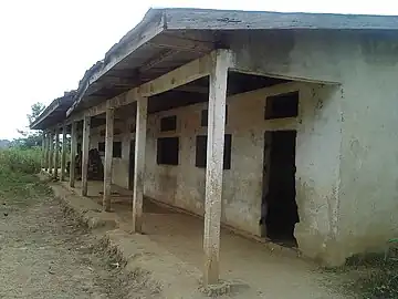 Un bâtiment de l’école publique.