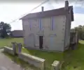 Ancienne mairie-école construite en 1880 sous l'égide du maire, Jean  Chéri Pellet (fermée en 1972).