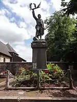 Le monument aux morts.