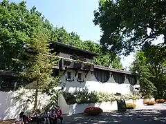 Extérieur de la gare.