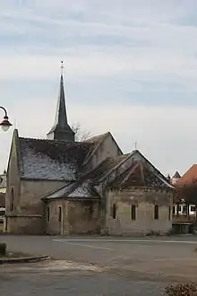 Photo de l'église Saint Martin du XIIe siècle de Garchy