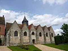 Église Saint-Léger et monument aux morts