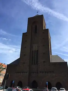 Image illustrative de l’article Église Saint-Adrien (Ixelles)