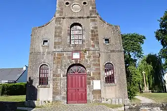 La façade.