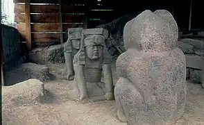 Los gemelos d' El Azuzul. Culture olmèque, préclassique moyen.