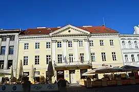 Raekoja plats 12