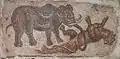 Mosaïque représentant un éléphant attaquant un félin qui faisait partie du pavement d'une église chrétienne, fin du IVe&nbsp;siècle - milieu du Ve&nbsp;siècle, Turquie, Minneapolis Institue of Arts