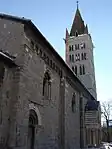 Façade nord, portail et clocher.