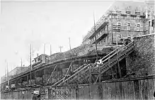 1898, viaduc pour tramway de la côte Dinan pour relier la basse ville et la haute ville de Québec.
