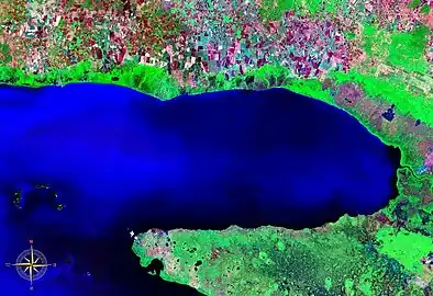 Ensenada de la Broa&nbsp;(en) et péninsule de Zapata au sud-est